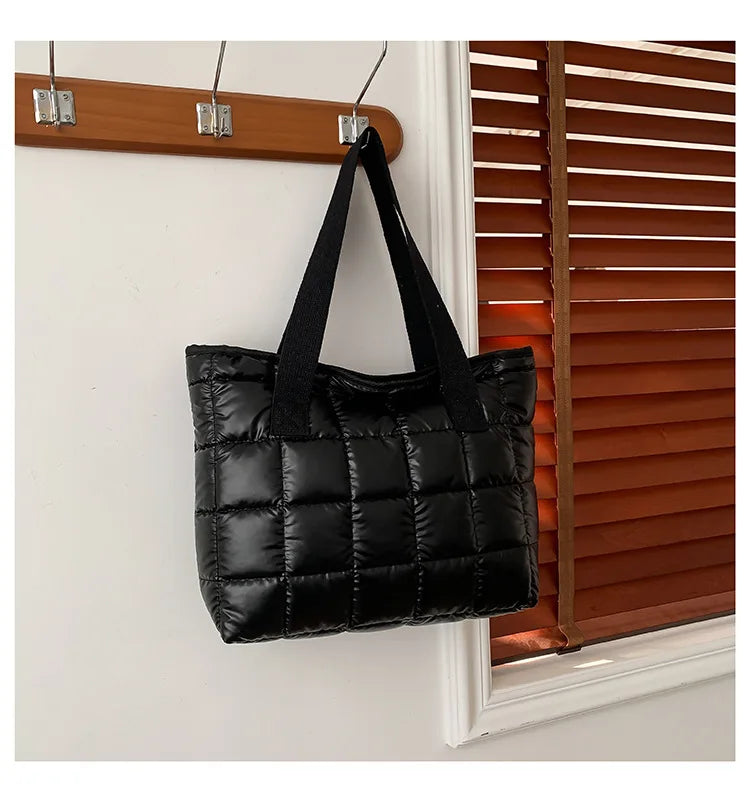 Torebka na ramię shopper w pikowaną kratę