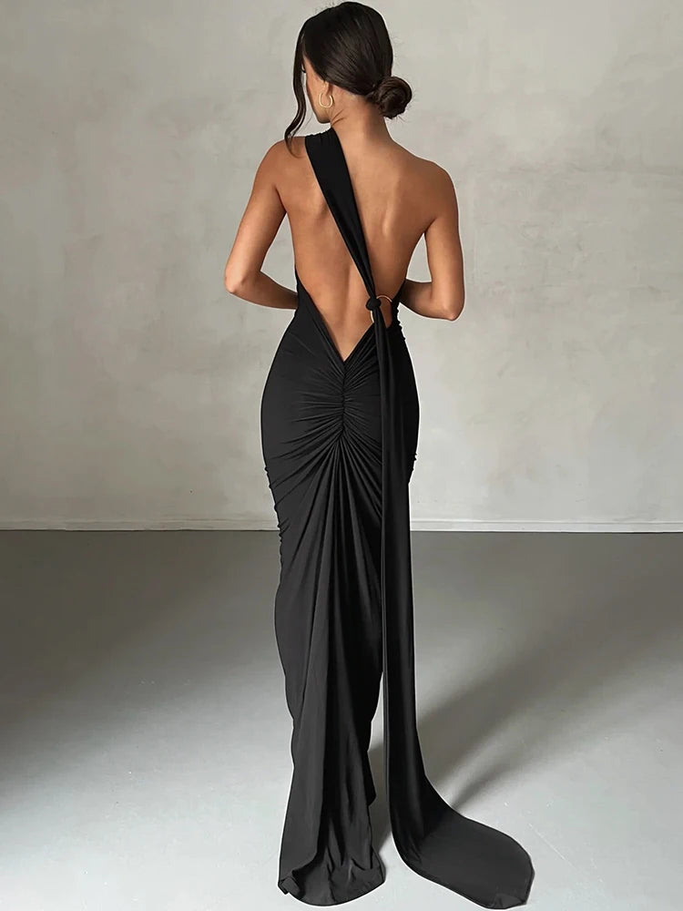 Elegancka dopasowana sukienka maxi z odkrytymi plecami