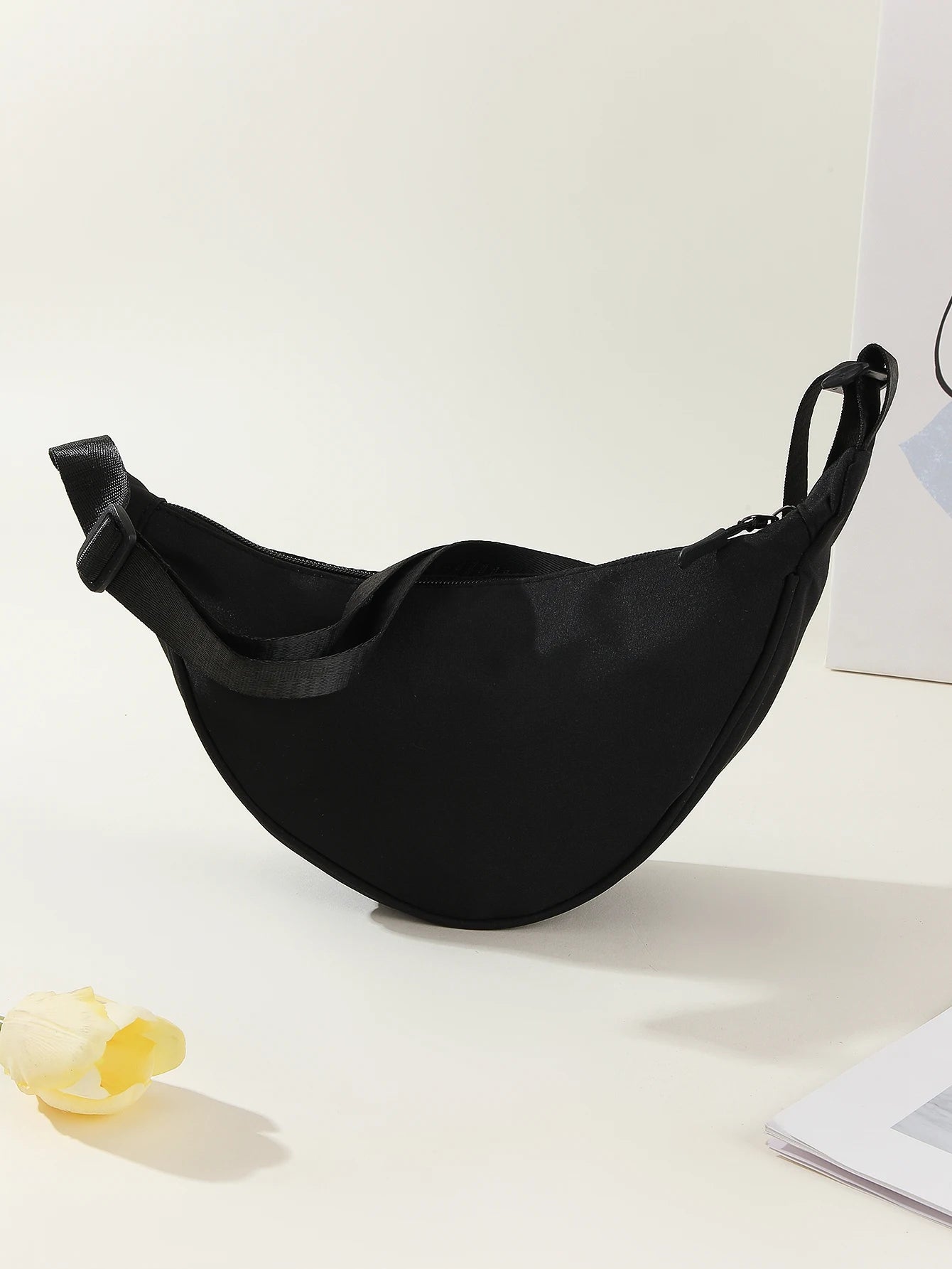 Torebka elegancka w kształcie saszetki