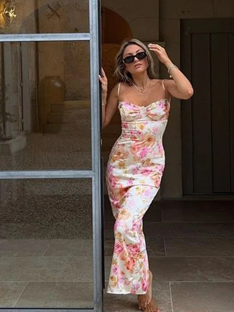 Dopasowana sukienka maxi w kwiaty