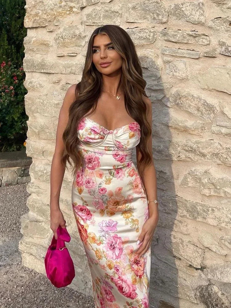 Dopasowana sukienka maxi w kwiaty